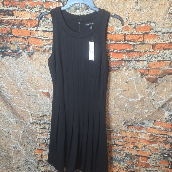White House Black Market Dresses & Skirts - White House Black Market Sleeveless Pleated Midi Black Dress, Sz 8 NWT